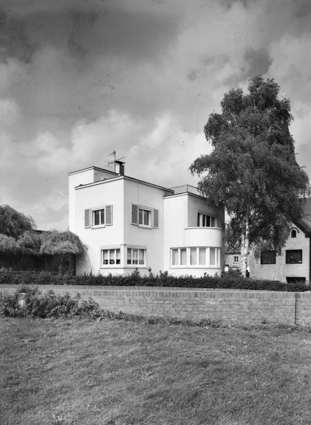Totale von Haus Haan mit Deichmauer, 1991, © Prof. Dr. Klaus Kuenen